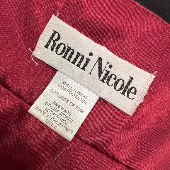 Elegant Black Lined Sphagetti Strap Dress with Red Velvet Accents - Picture 7 of 7